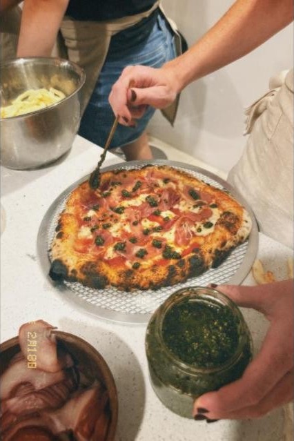 Pizza preparada en el estudio